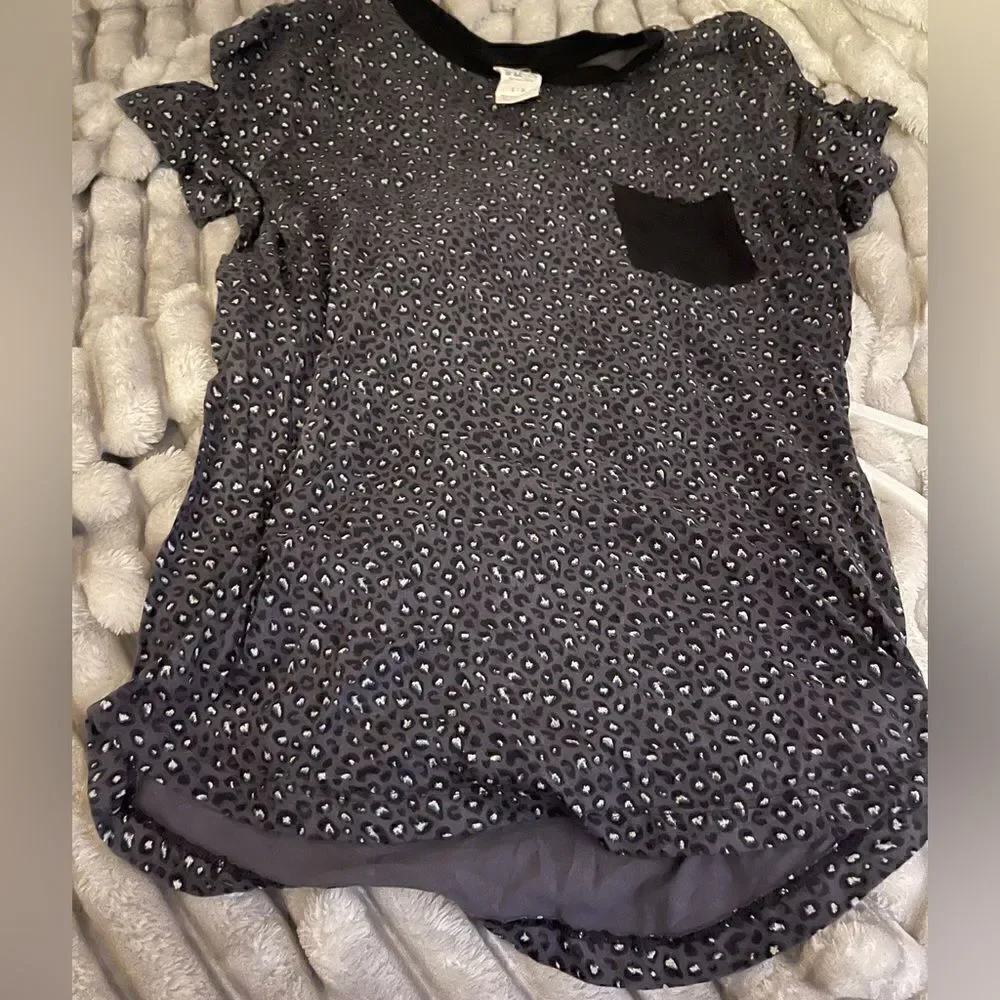 Victoria’s Secret pink size large leopard cheetah animal print grey black top